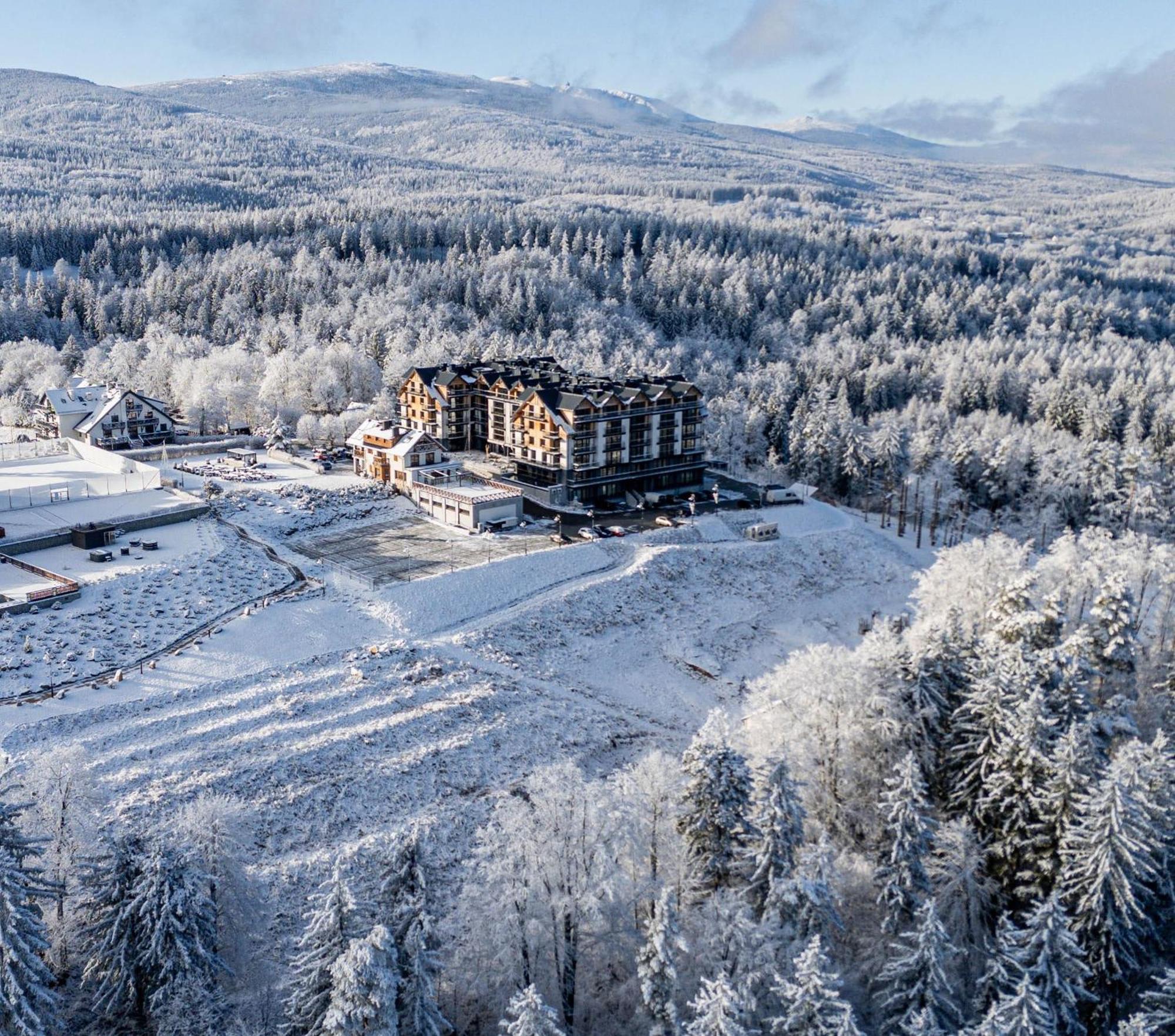 Kazalnica Family&Conference Resort Kolo Karpacza Sosnówka Extérieur photo